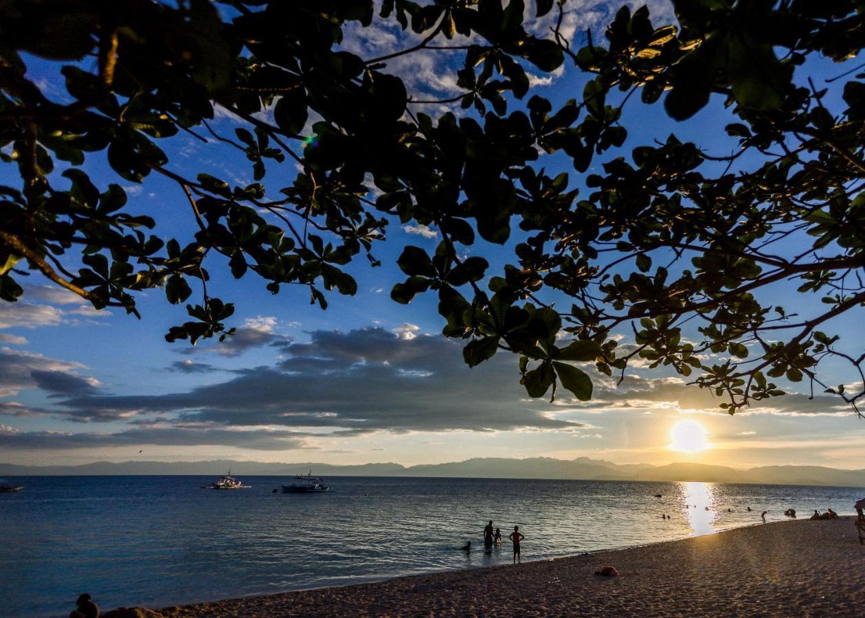 Hk Beach Resort And Restaurant モアルボアル エクステリア 写真